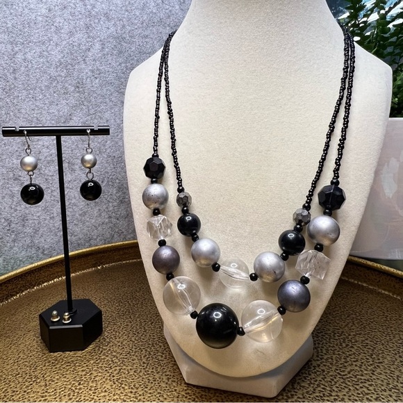 Black Silver & Clear Beaded Statement Necklace & Earrings - Picture 2 of 5